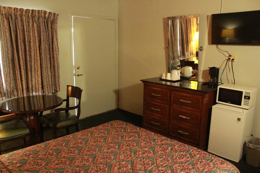 Budget Inn -เยอเรกา ภายนอก รูปภาพ