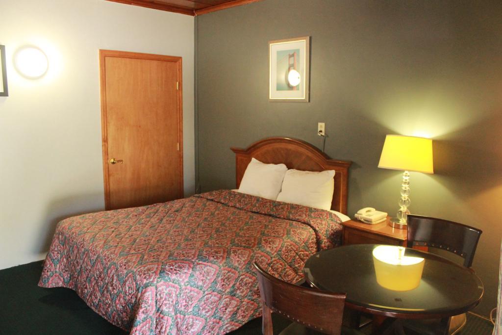 Budget Inn -เยอเรกา ภายนอก รูปภาพ